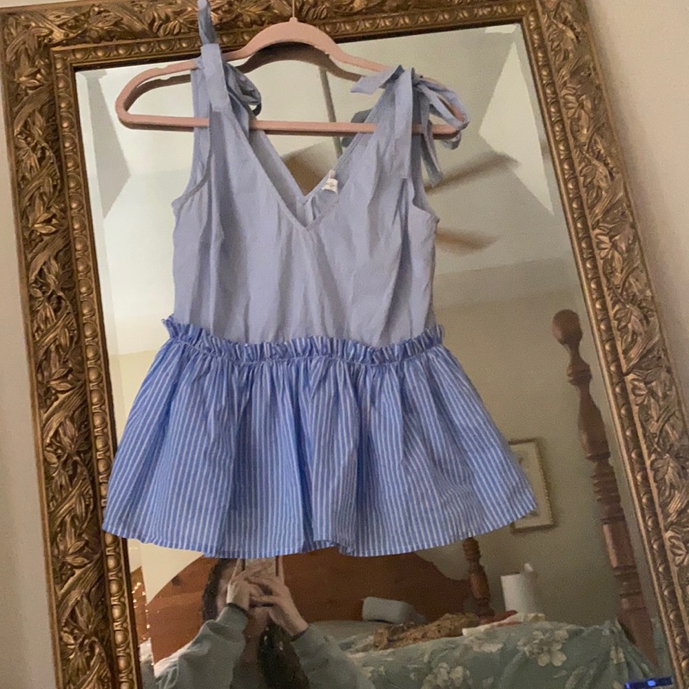 Treasure and bond blue and white striped tie shoulder peplum top. Xs
